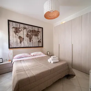 catanese-proverbs-house.taorminaitalyhotels.com/